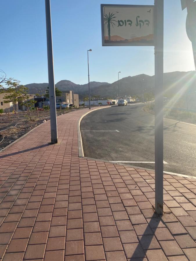 ホテル פנינת הדקל בבאר אורה エクステリア 写真