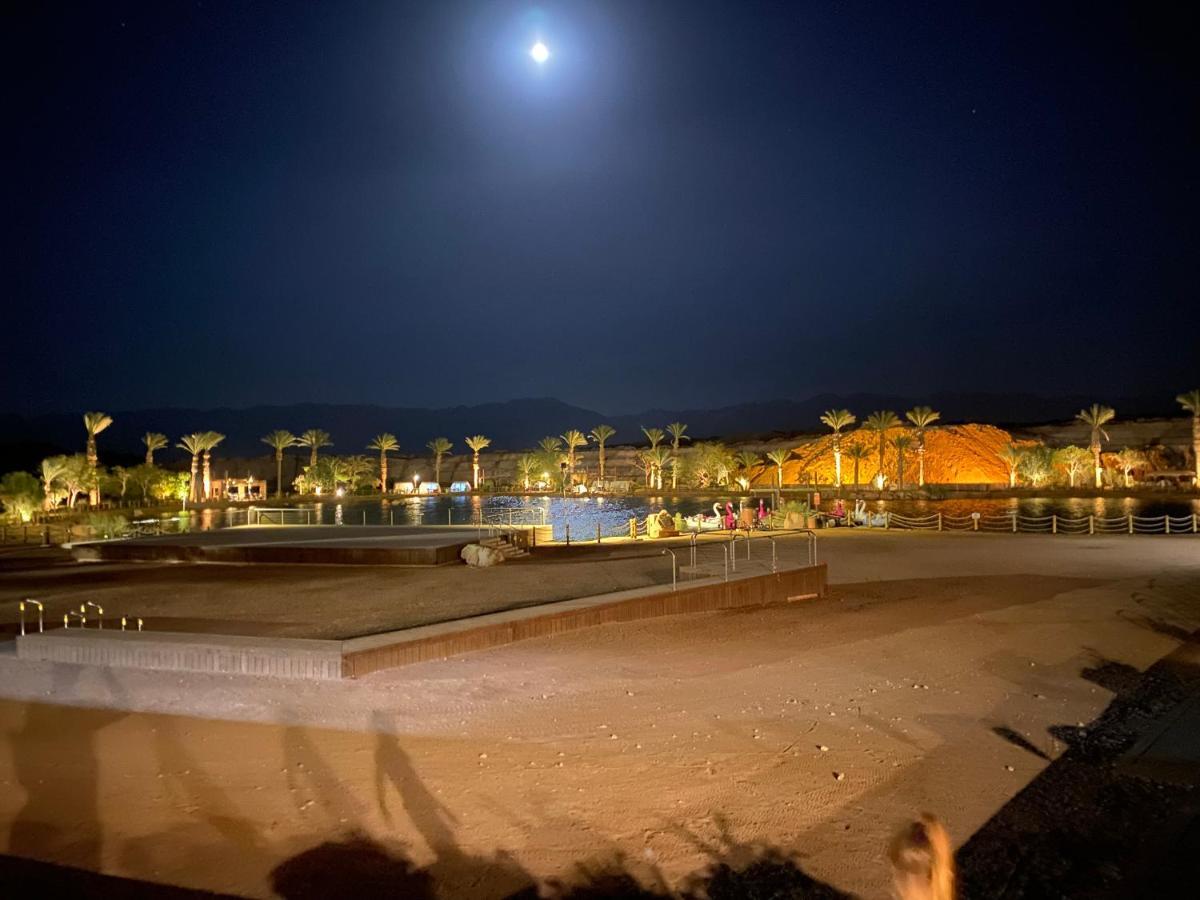 ホテル פנינת הדקל בבאר אורה エクステリア 写真